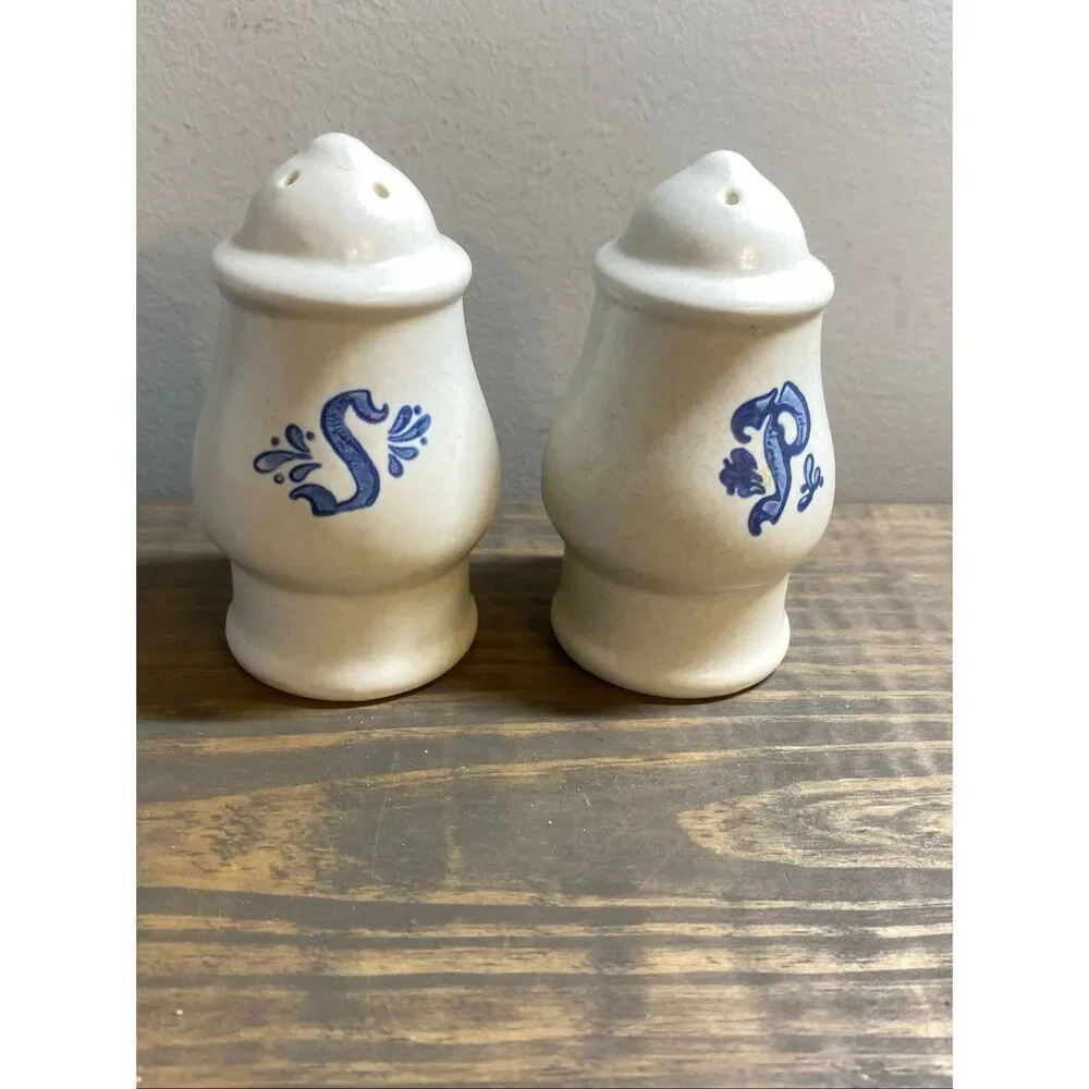 Pfaltzgraff Yorktowne Salt & Pepper Shakers Set w/ Stoppers Blue Gray Stoneware